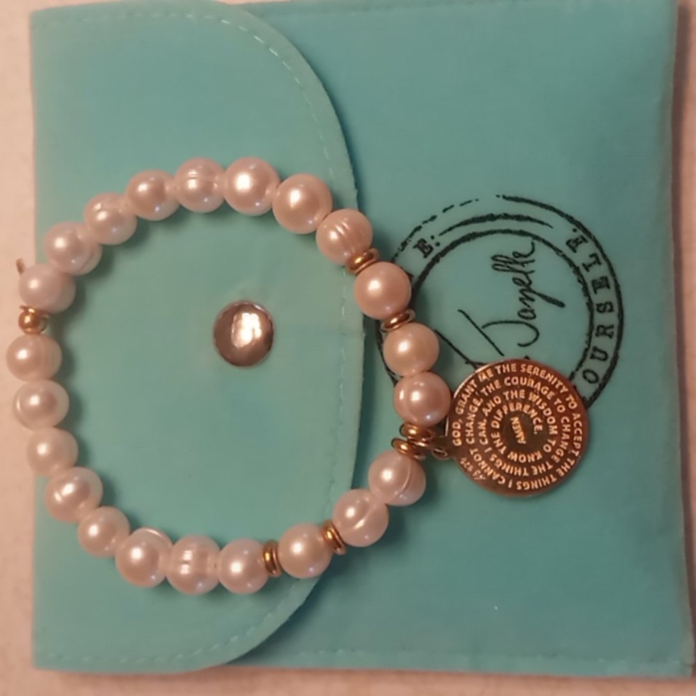 Women's jewelry
